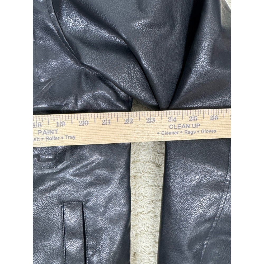 Members Only Mens Black Faux Leather Embossed Varsity Jacket Size M Lined Sporty - Picture 10 of 13